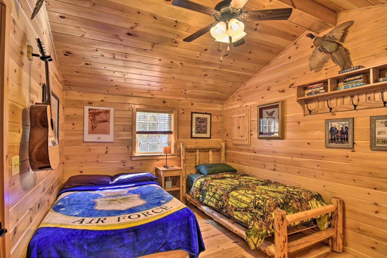 Pet-Friendly Cabin With Fire Pit And River Access! Parsons Екстер'єр фото