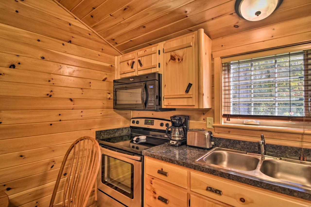 Pet-Friendly Cabin With Fire Pit And River Access! Parsons Екстер'єр фото