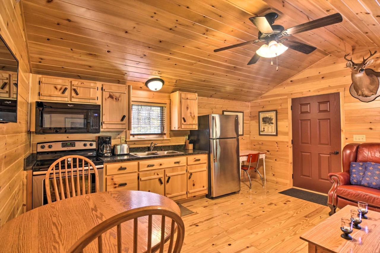 Pet-Friendly Cabin With Fire Pit And River Access! Parsons Екстер'єр фото