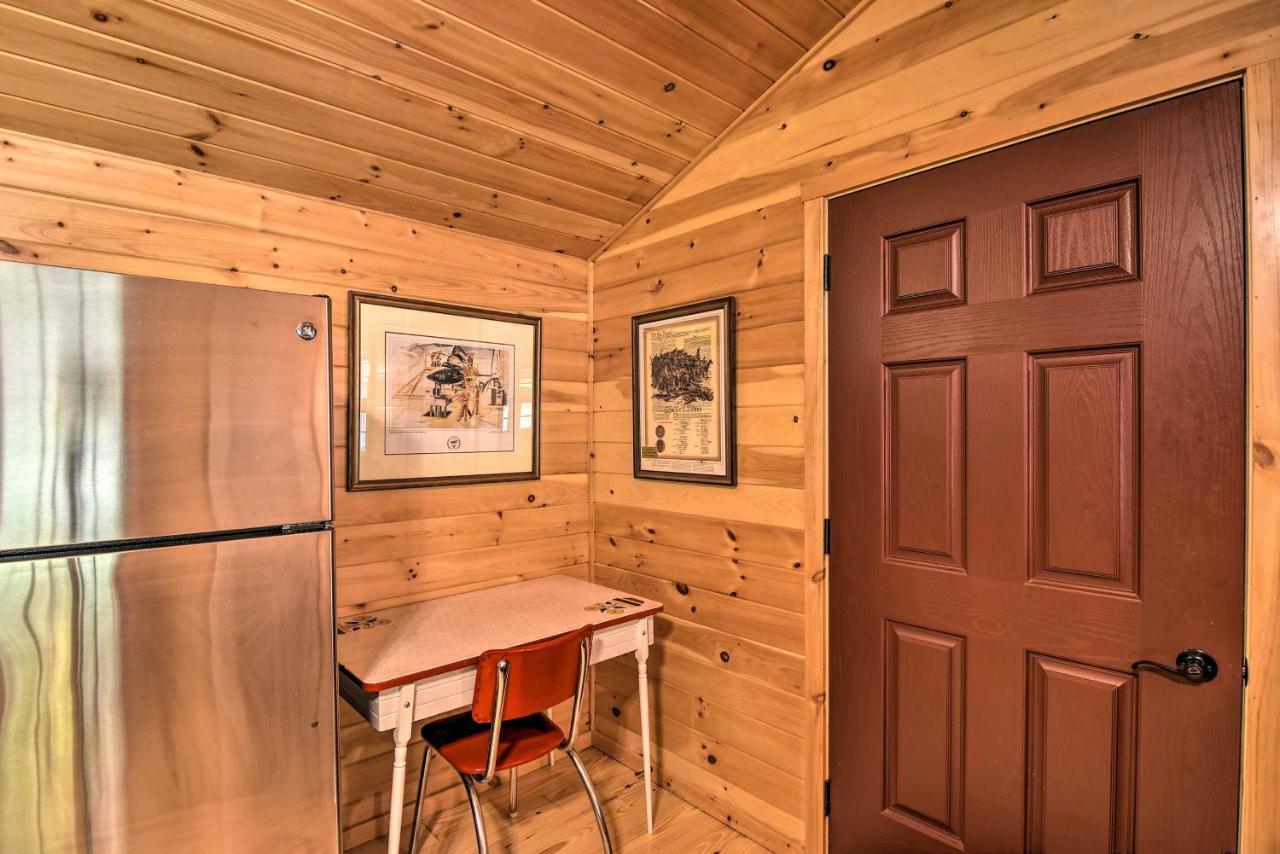 Pet-Friendly Cabin With Fire Pit And River Access! Parsons Екстер'єр фото