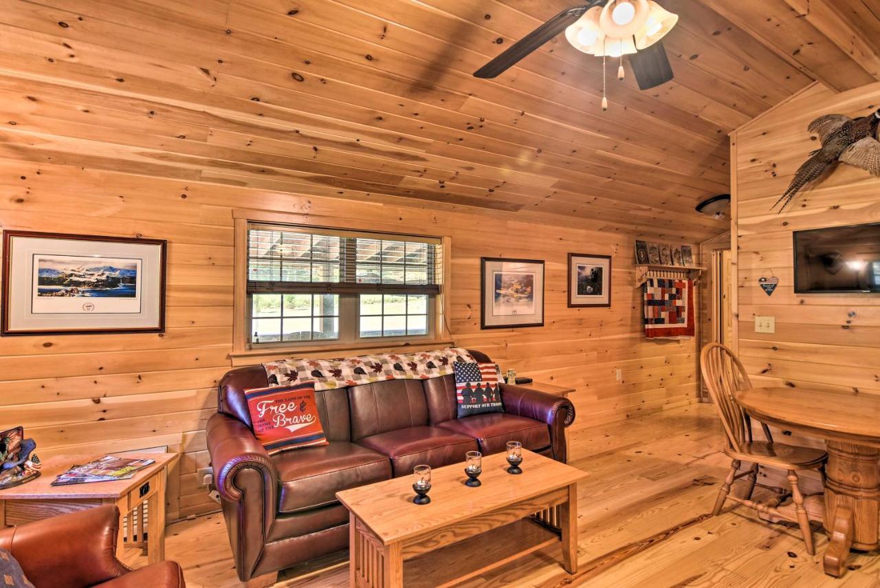 Pet-Friendly Cabin With Fire Pit And River Access! Parsons Екстер'єр фото